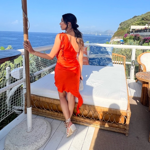 AMANDA UPRICHARD Draped Asymmetric Minidress - Picture 8 of 8